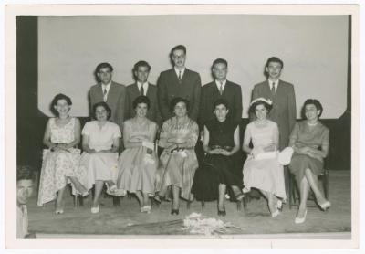 مجموعة معلمين ومعلمات في  حفل تخريج لكلية بيرزيت، 1952