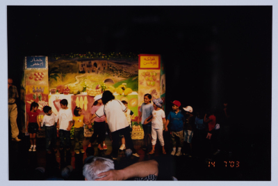   صورة من تحضيرات وعروض مسرحية 