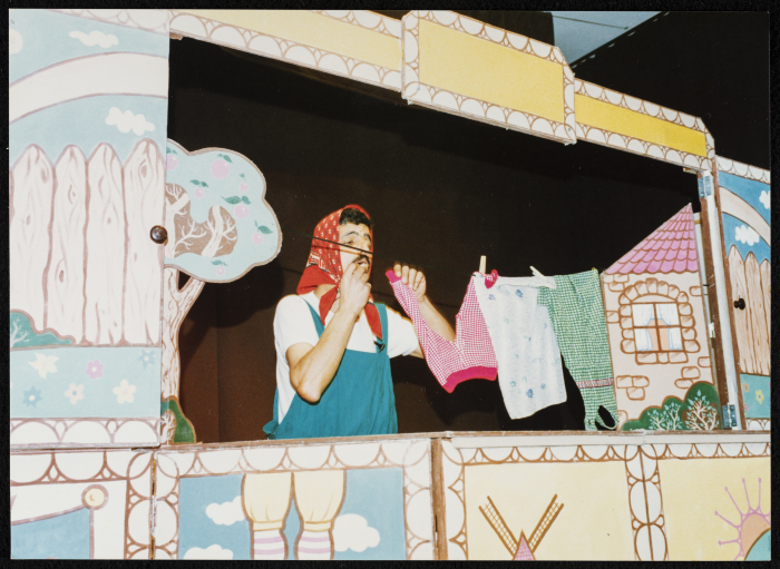 مسرحية ليلى الحمرا