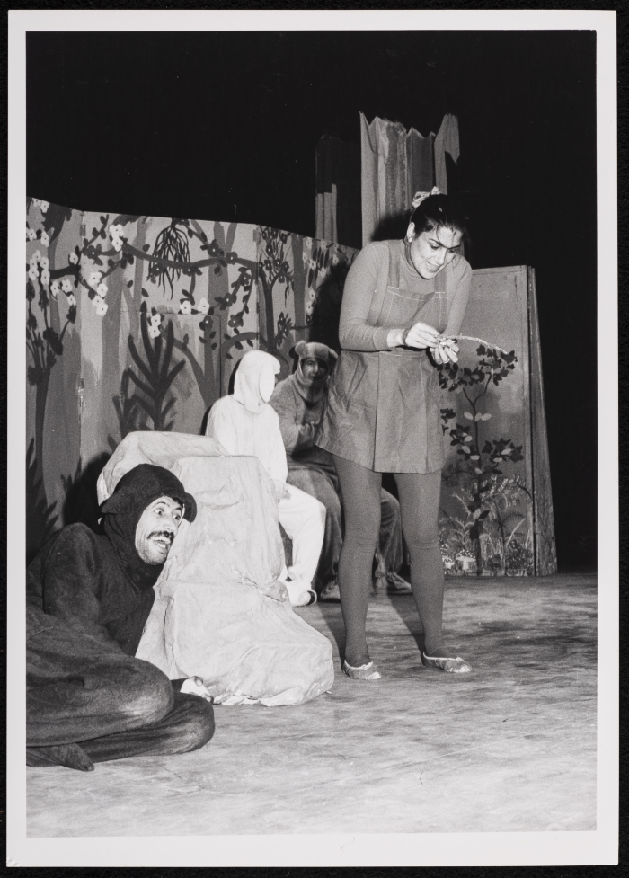 ليلى الحمراء