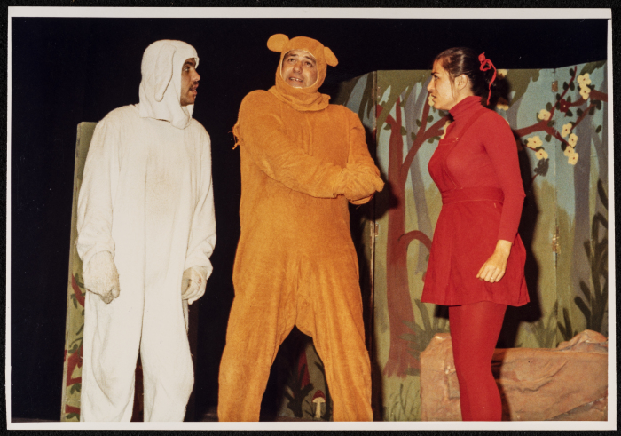 ليلى الحمراء