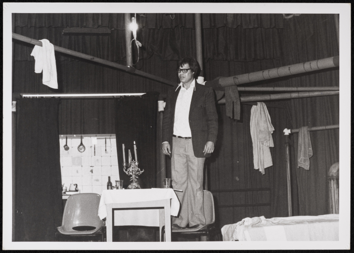 مقاطع مصورة من مسرحية المغتربان  على مسرح مدرسة العمرية في القدس