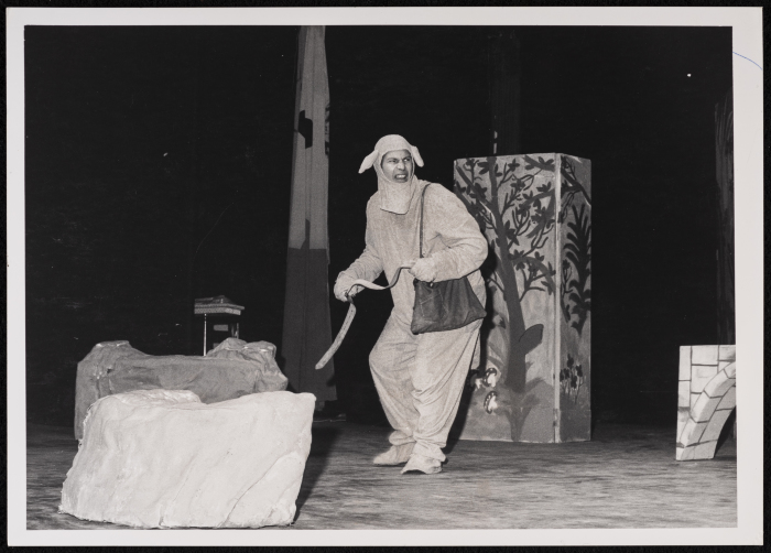 ليلى الحمراء