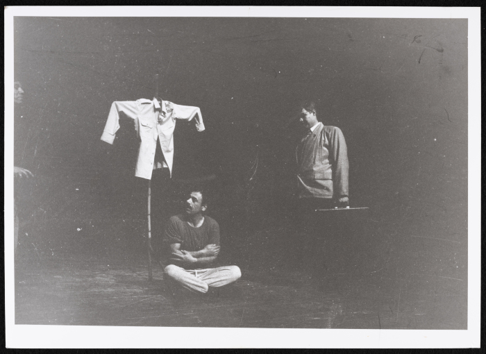 موتى بلا قبور