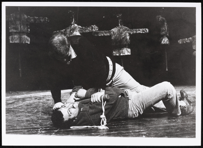 موتى بلا قبور