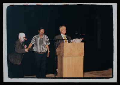 صورة من افتتاح مسرح القصبة في رام الله، 2000