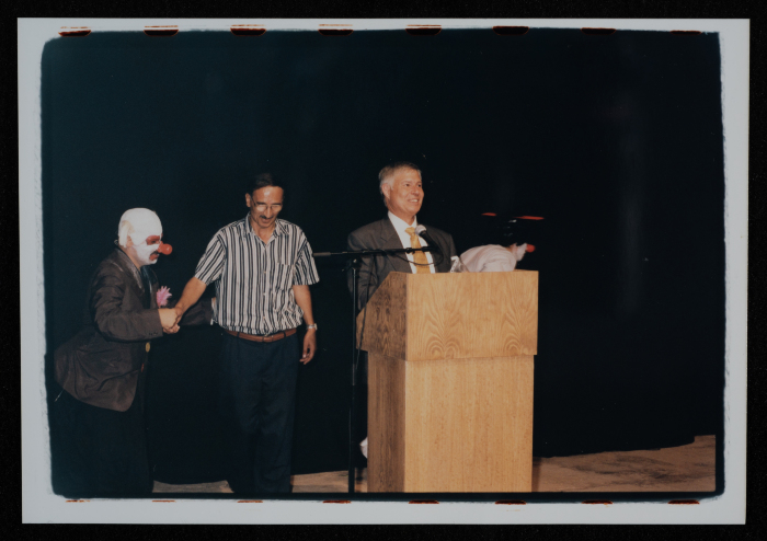 صورة من افتتاح مسرح القصبة في رام الله، 2000