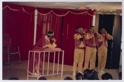 عروض مسرحية الملك راح ينام الخارجية