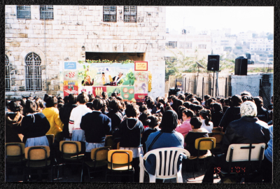 مغامرات خضرة"، صورة من عرض مسرحي، مسرح القصبة، 2003"