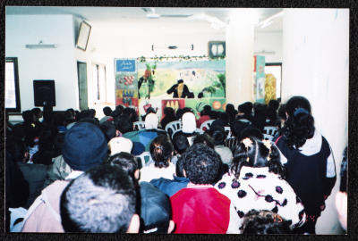 مغامرات خضرة"، صورة من عرض مسرحي، مسرح القصبة، 2003"