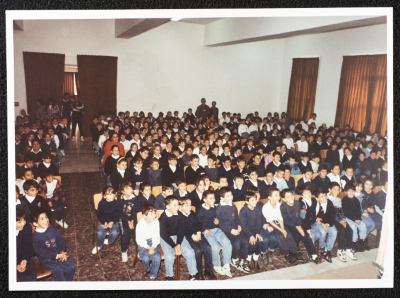 مسرحية السمكة الذهبية