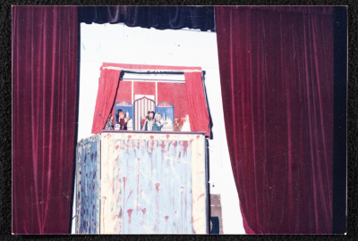 الإسكافي السعيد"، صورة من عرض مسرحي، مسرح القصبة، 1973"
