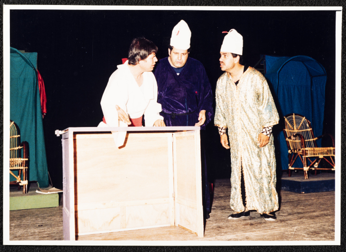 مسرحية ثوب الامبراطور