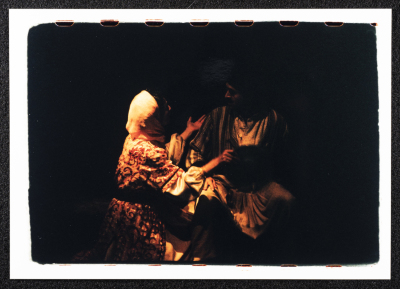 عرض مسرحية المهاجر