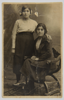 Olga and Alexandra Qanazi