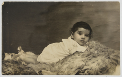 Salwa Ashrawi During her Childhood ;Salwa Ashrawi During her Childhood 