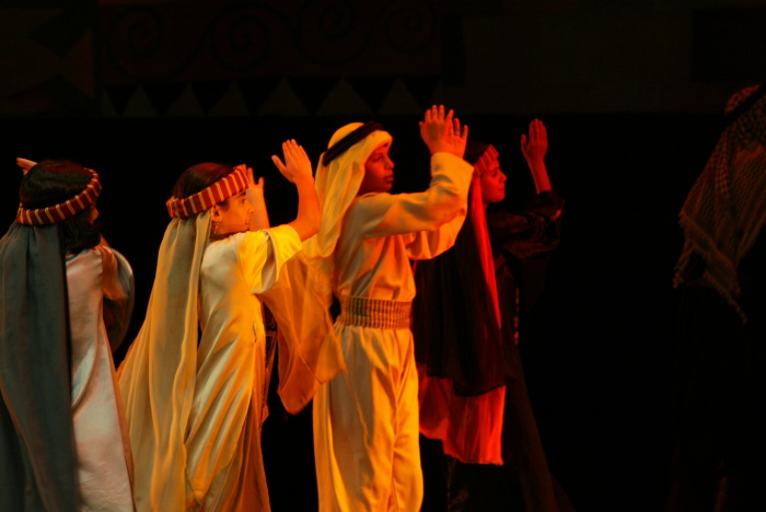 مشاركة فرقة الفنون الشعبية في احتفال اليوبيل الفضي في مدينة رام الله عام 2014