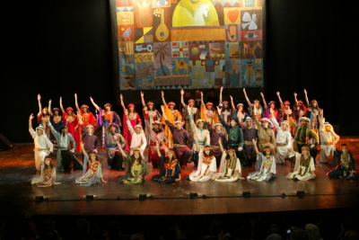 مشاركة فرقة الفنون الشعبية في احتفال اليوبيل الفضي في مدينة رام الله عام 2014