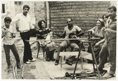أشخاص في مخيم للاجئين الفلسطينيين، لبنان، 1980- 1989