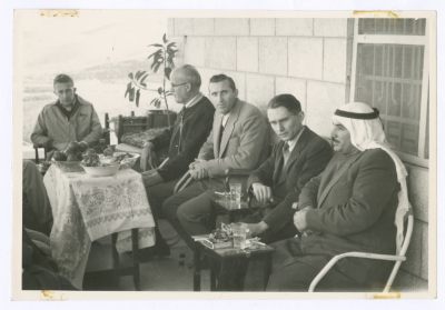 A foreign delegation at the house of the Sheikh of the Ta