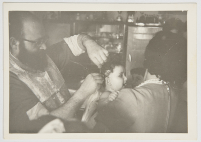 طفل من عائلة الخوري أقارب السيدة سلوى عشراوي 