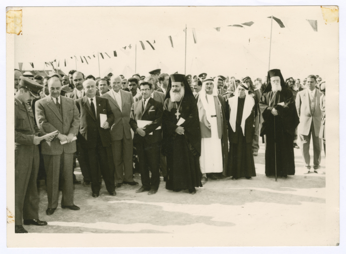 Legal persons waiting for the King of Jordan at the Desert Highway; for him to open it officially