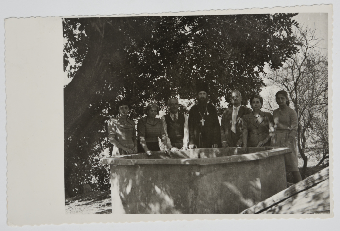 Members of Hallaq family at Odeh Hallaq's house