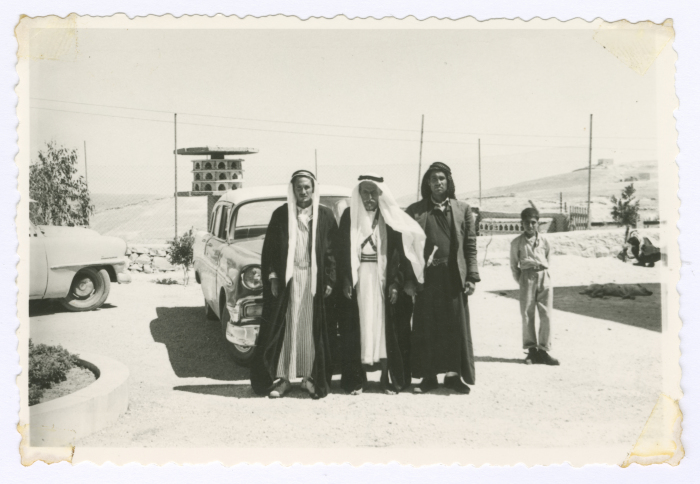 مجموعة من شيوخ عرب التعامرة