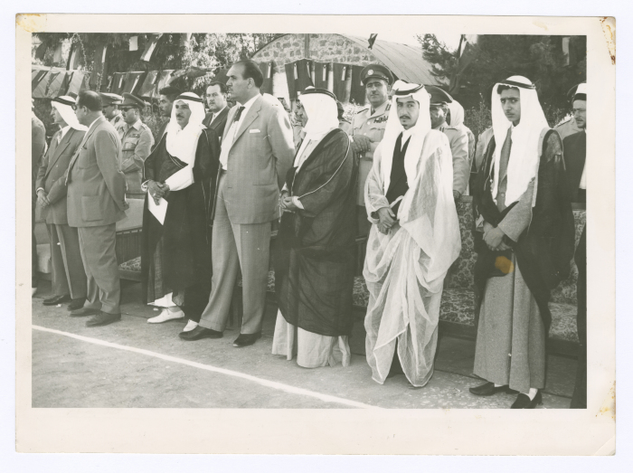 محمد سالم الذويب ومجموعة من الأشخاص