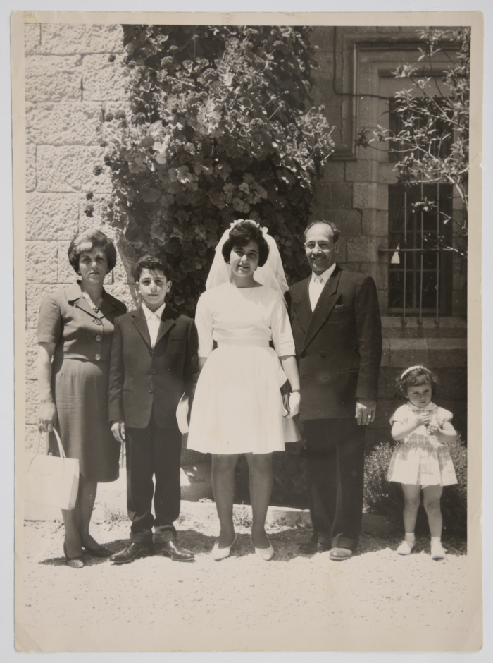 صورة من مراسم تثبيت نايفة عشراوي (نانو) 1962