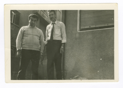 فلسطينيان أثناء فترة الدراسة في سوريا