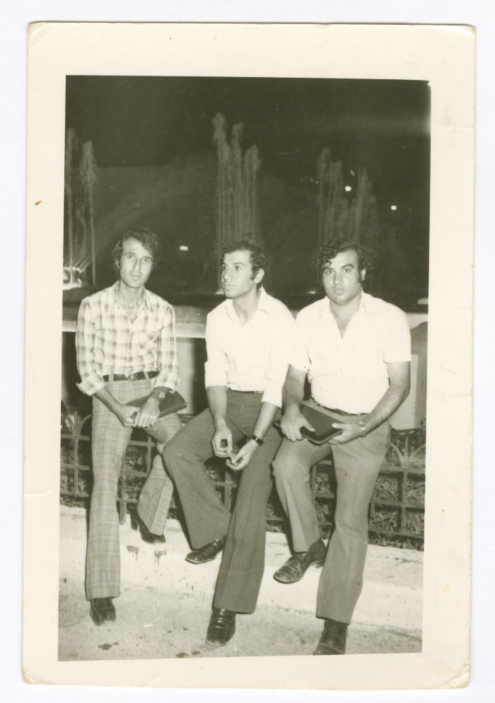 طلاب فلسطينيون خلال دراستهم في سوريا