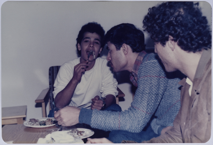 الحياة اليومية لجرحى الحرب على لبنان خلال فترة إقامتهم في قبرص للعلاج