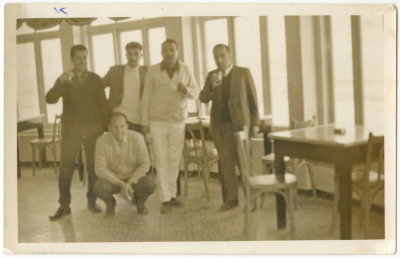 اساتذة خلال رحلة مدرسية الى تل ابيب