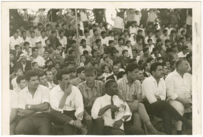 اساتذة في مهرجان مدرسي