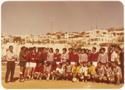 فريقا كرة قدم وهما فريق الارثدوكسي وفريق شباب الخليل