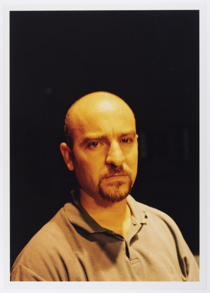 صورة لحبيب شحادة حنا خلال عرض مسرحية 