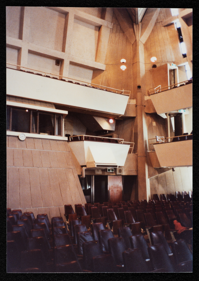 صورة من جولة فرقة صابرين في اليابان، 1992