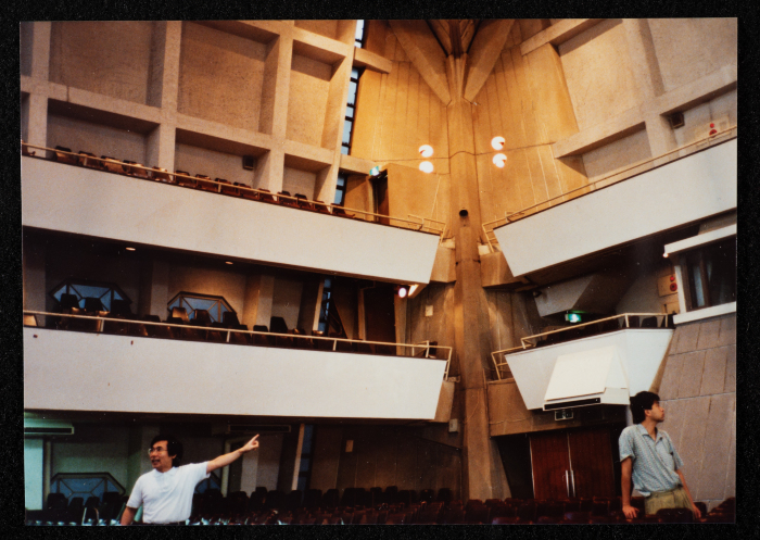 صورة من جولة فرقة صابرين في اليابان، 1992