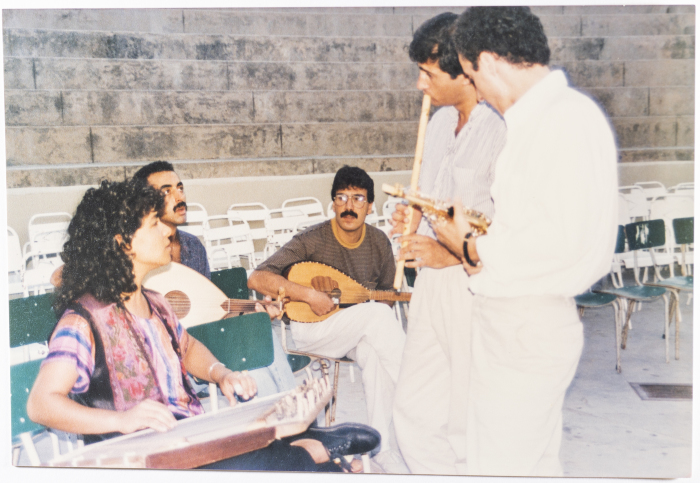 صورة من جولة فرقة صابرين في تونس، 1990
