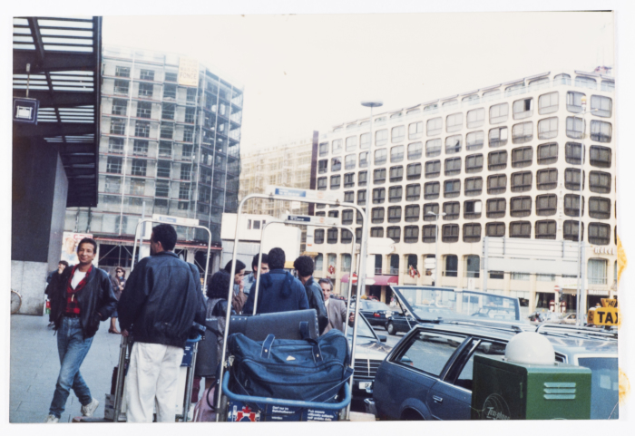 من جولة فرقة صابرين في سويسرا عام 1990 