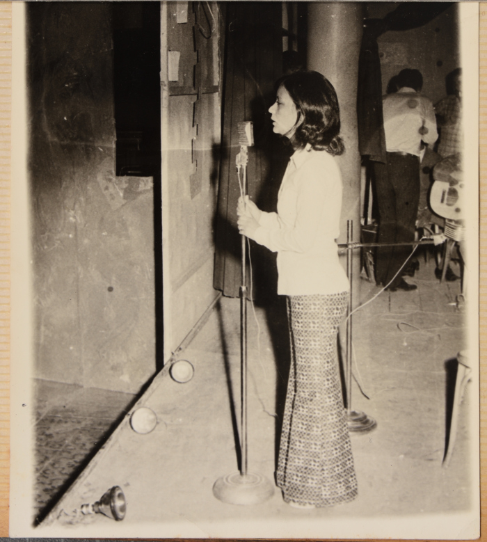 نهاية محمد تُلقي كلمة الاتحاد العام للمرأة الفلسطينية، دمشق، 1974