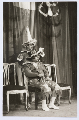 عرض مسرحية لعبة الحب والمصادفة