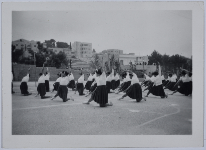 نشاط لمرشدات الكشافة، 1957