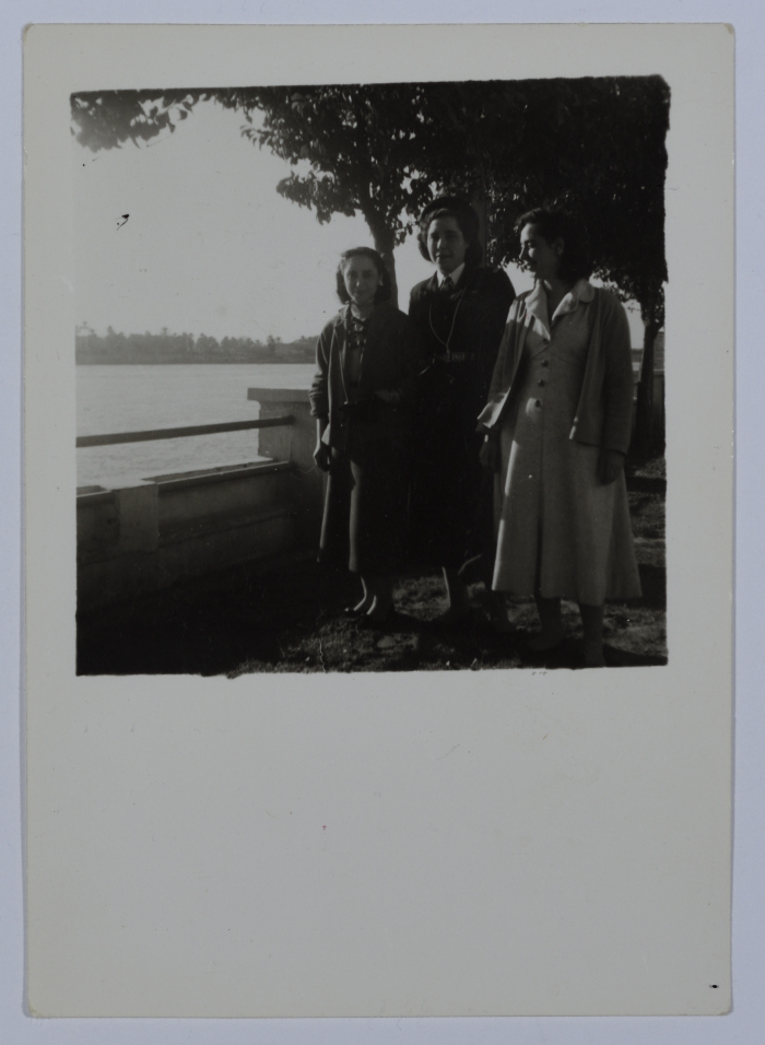 ماهرة الدجاني وأخريات، 1957