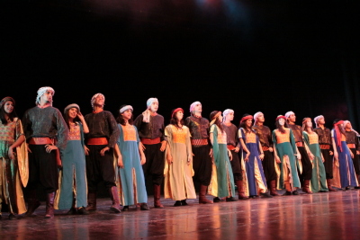 مشاركة فرقة الفنون الشعبية في مهرجان التراث عام 2010