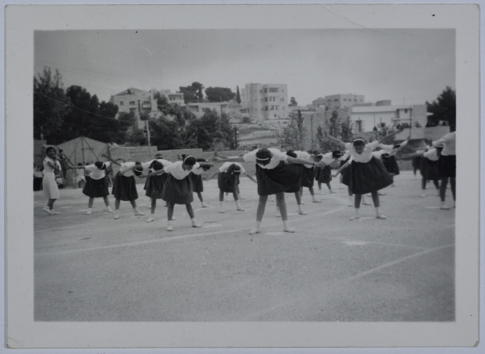 نشاط لمرشدات الكشافة، 1957