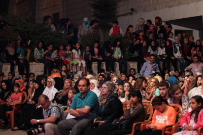 فرقة الفنون الشعبية عرض للحرية نرقص عام 2013