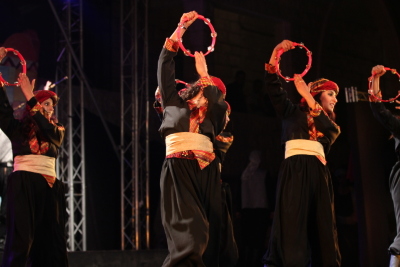 فرقة الفنون الشعبية عرض للحرية نرقص عام 2013