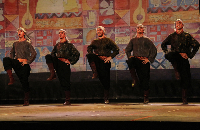 فرقة الفنون الشعبية عرض للحرية نرقص عام 2014
